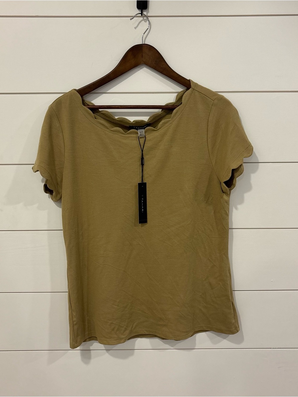 Tahari Women's Scalloped Neck Short Sleeve Top Spring Green NWT XL Please Read